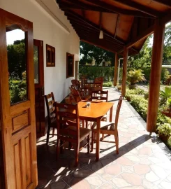 Belle Amie Self Catering