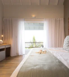 CaranaBeach Hotel