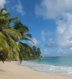 CaranaBeach Hotel
