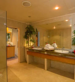 Coco de Mer Hotel