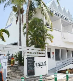 Hôtel Le Grand Bleu